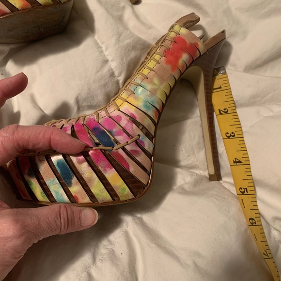 Platform, Stilettos Report Signature Heels - Picture 4 of 4